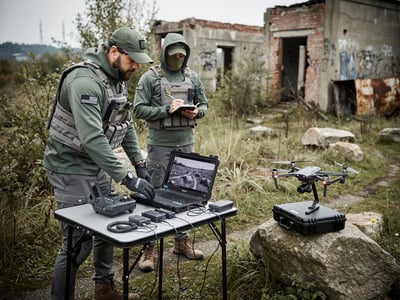 Embedded Advisory Training